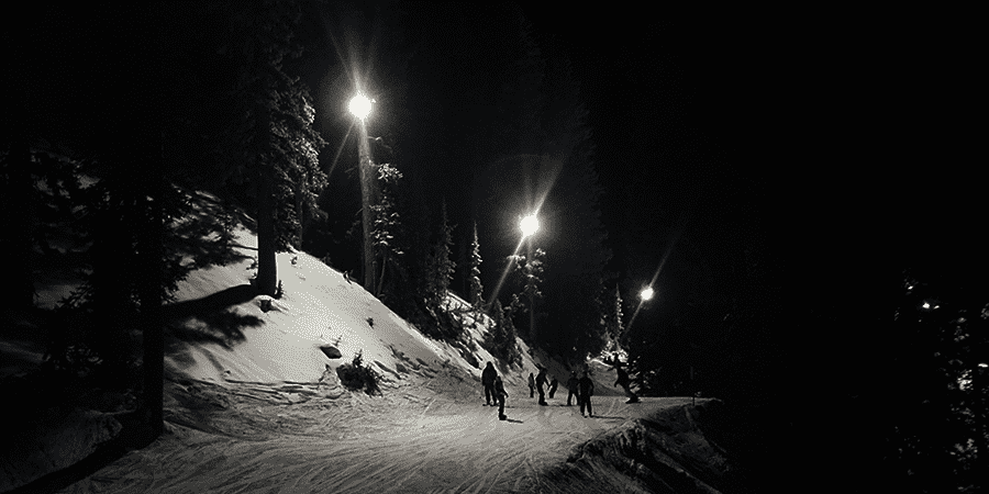 5 Reasons Why You Should Go Night Skiing